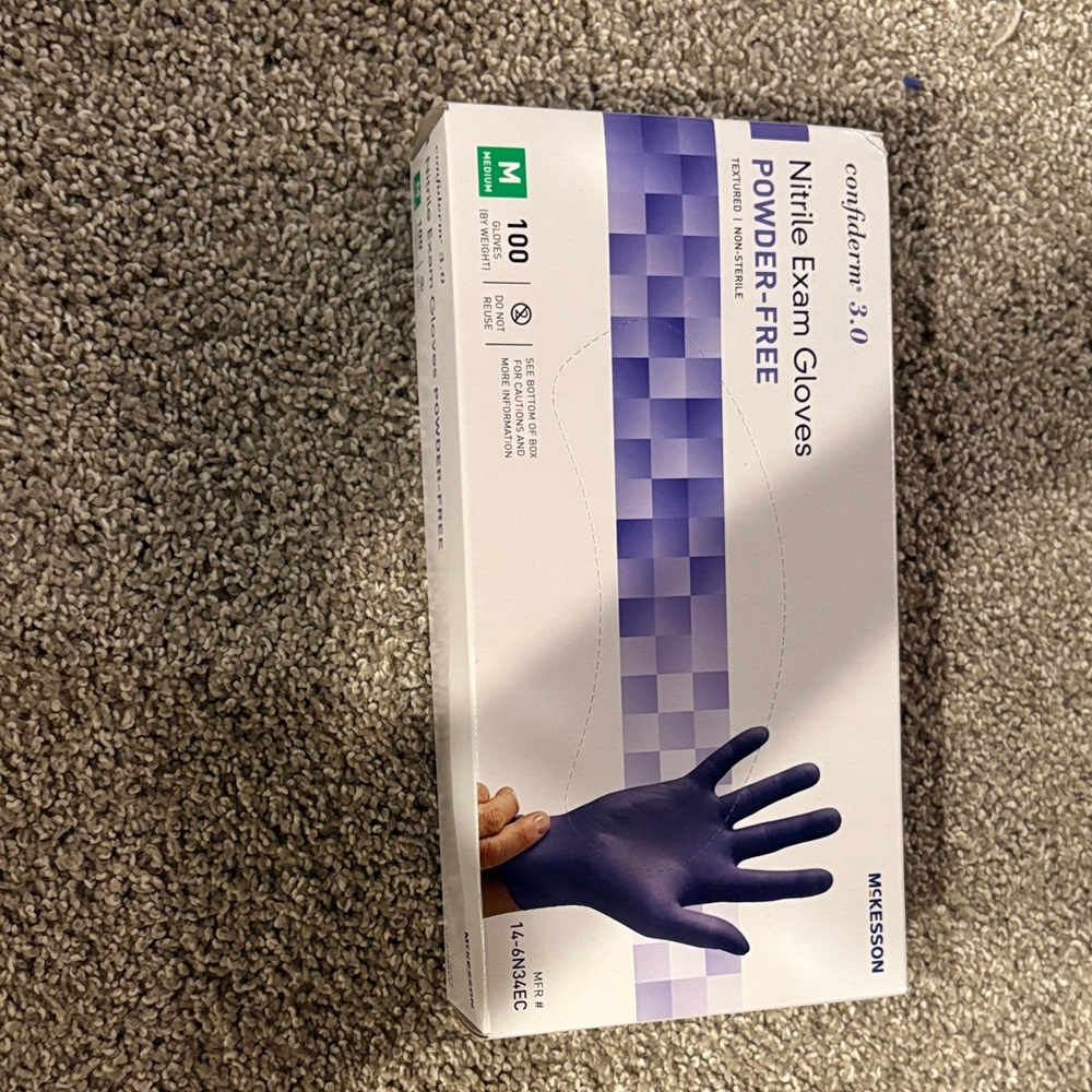 McKesson Confiderm 3.0 Purple Nitrile Exam Gloves - Powder Free